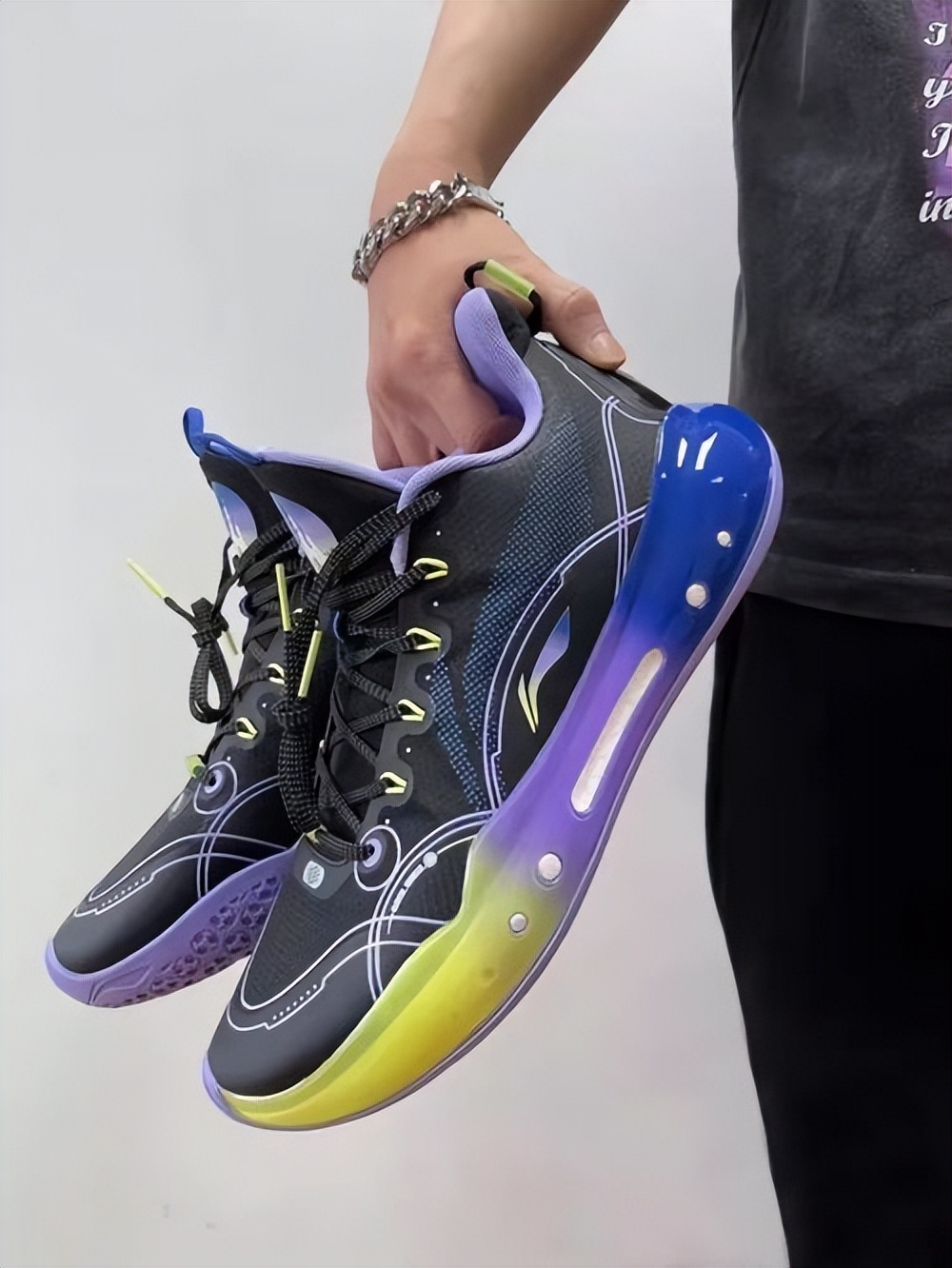 耐克篮球鞋推荐性价比高,高性价比篮球鞋推荐300左右