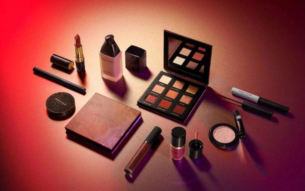 完美日记成为国货之光的原因,完美日记国货之光真的好用吗