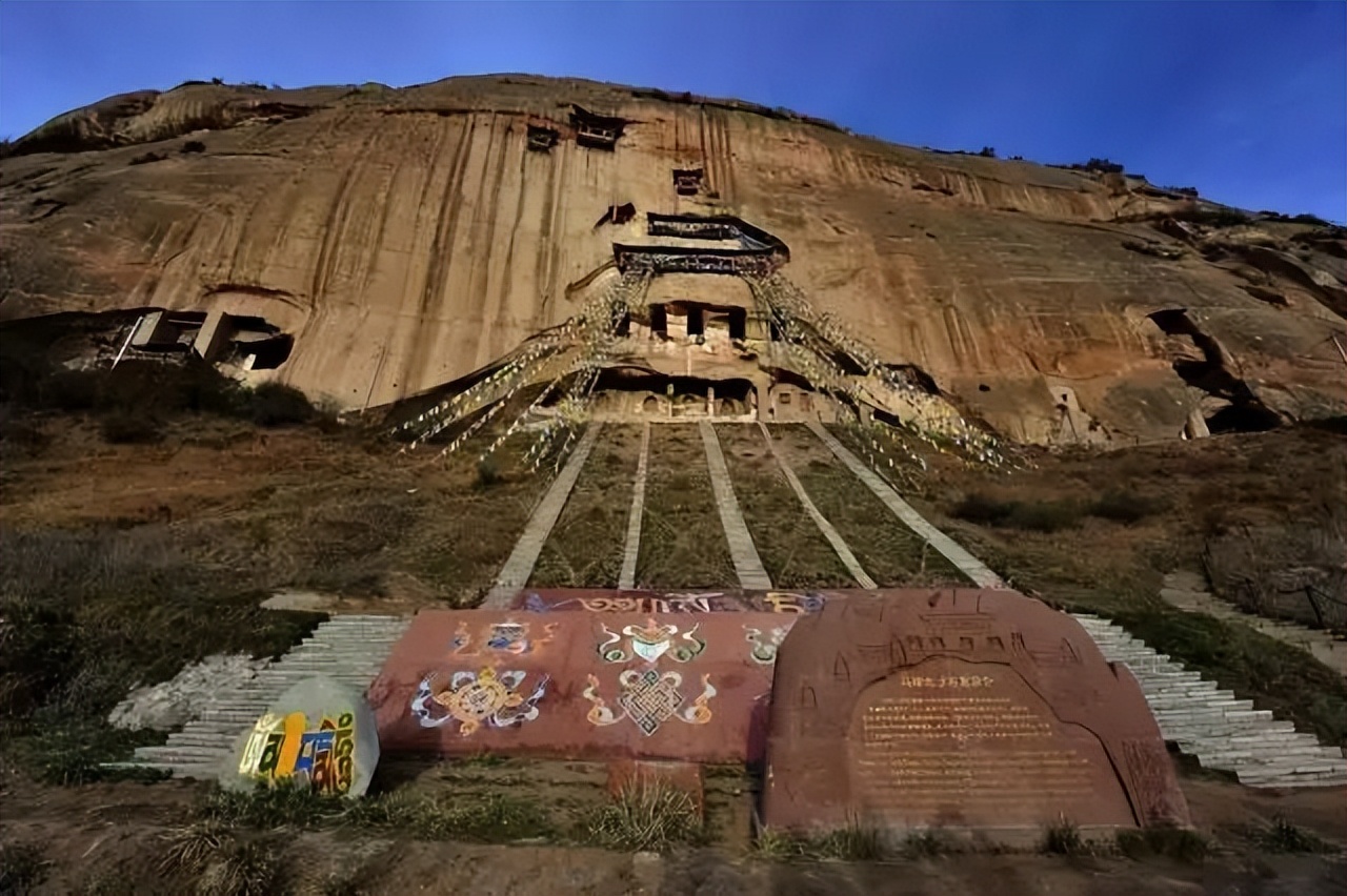 去甘肃旅游最值得去的十大景点 (甘肃16个最值得去的旅游景点)