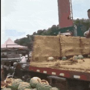 女朋友平胸是什么心理,女生平胸如何安慰