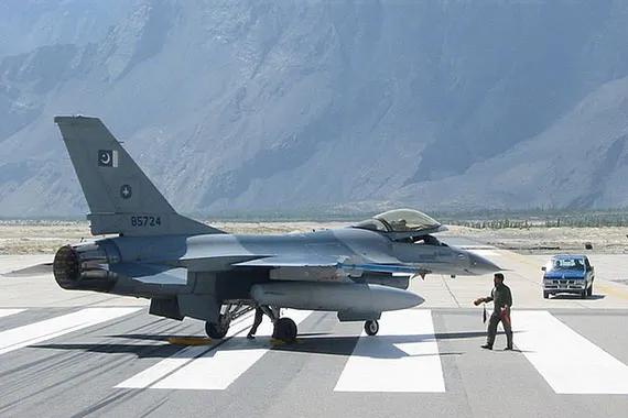 巴基斯坦歼10c战机最新消息,巴铁买歼10c印度的反应