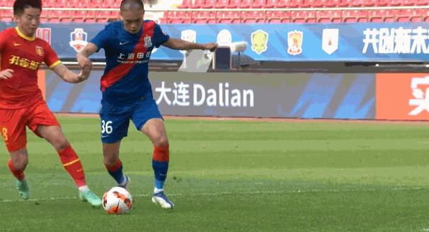 曹赟定头球,曹赟定彭欣力