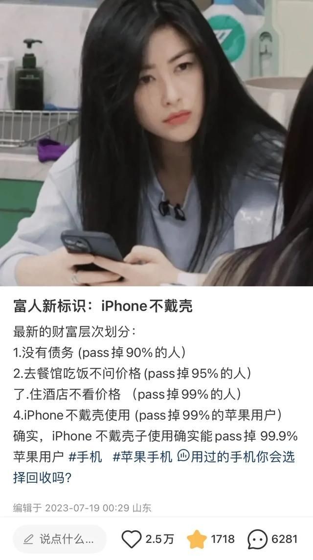 群魔乱舞:上海街头黑人带队领舞，年轻男女跟着装模作样，好尴尬