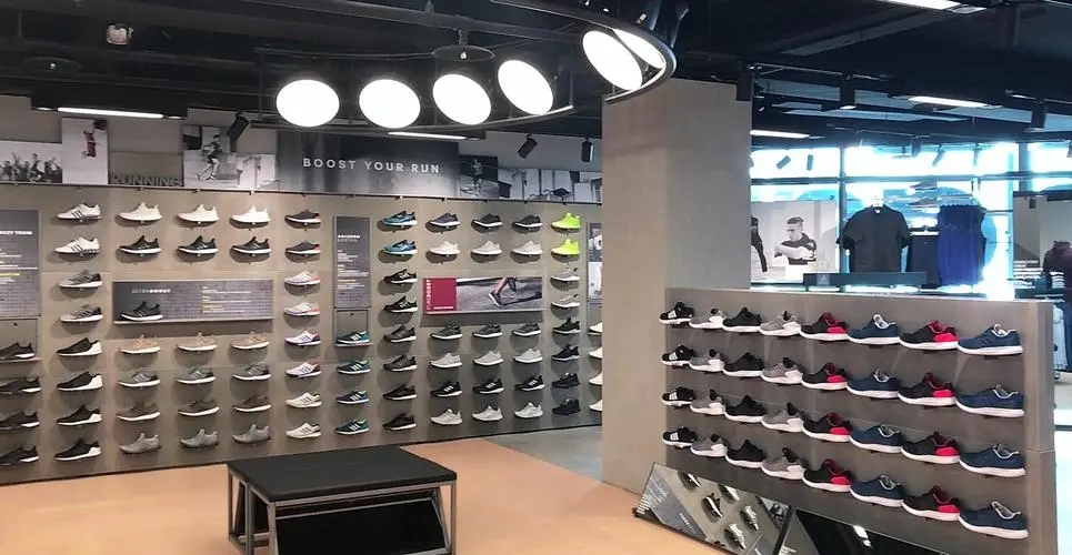 阿迪耐克折扣店怎么做活动,耐克阿迪折扣店可靠吗