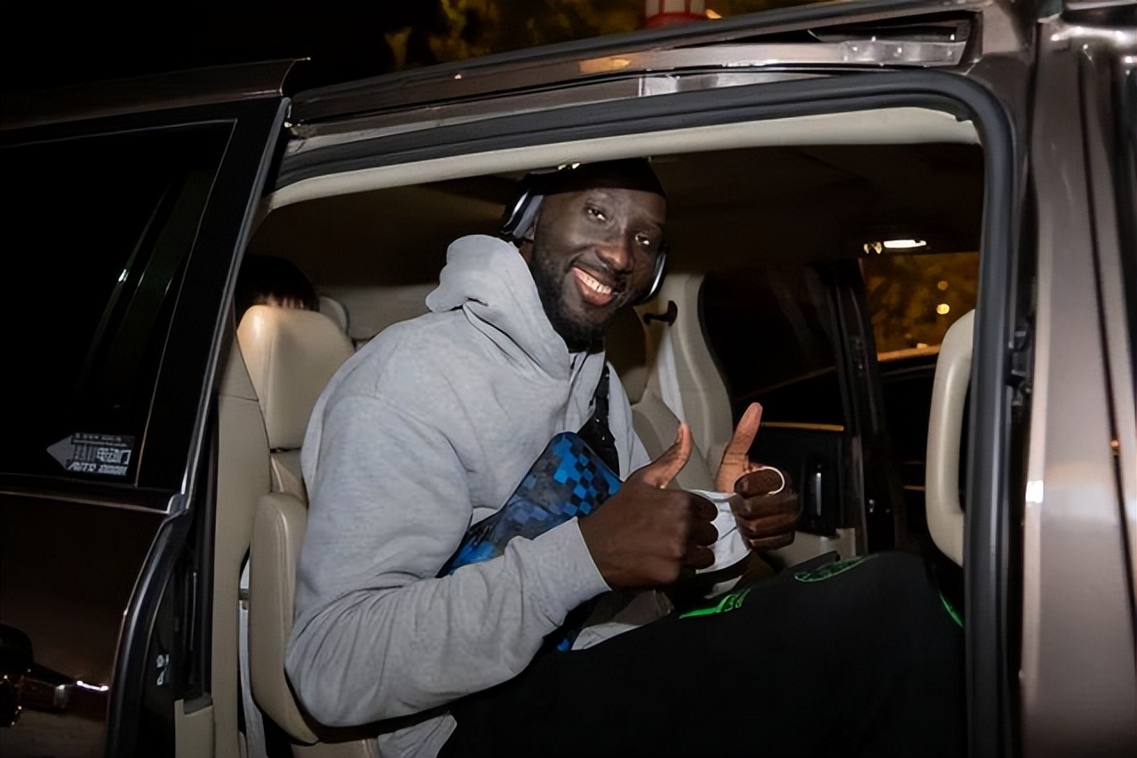 新疆男篮签下臂展2米21新外援,新疆外援坦纳格罗夫斯身高臂展