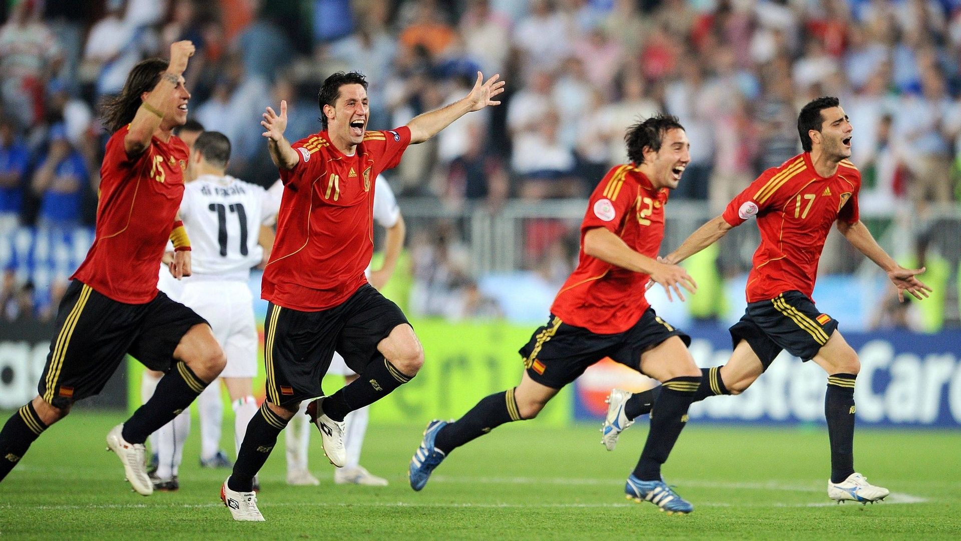 足球界再次见证梅西历史时刻,祝贺梅西第7次获得世界足球先生