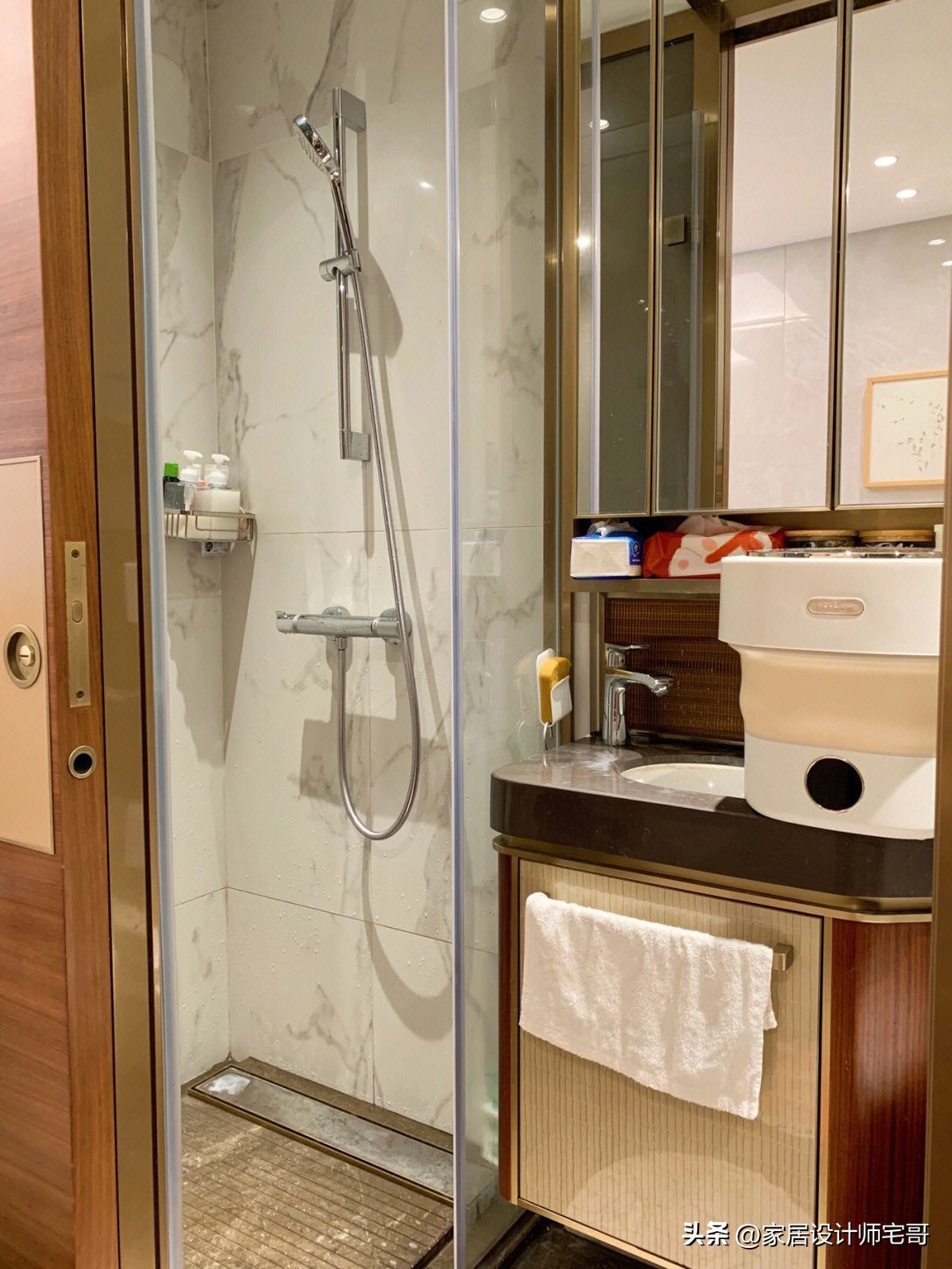 香港买纳米楼,香港90后夫妻买下35平米小家