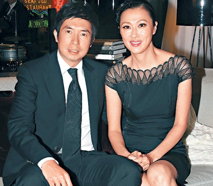 59岁知名港姐宣布离婚,27岁港姐自曝离婚