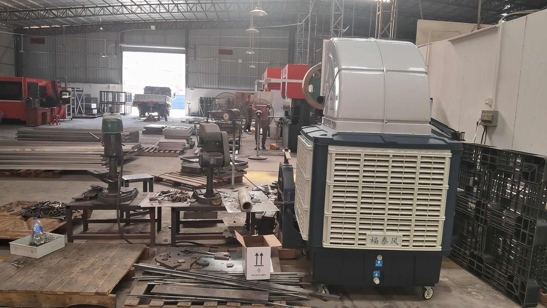 车间降温最佳方案,车间太热怎么降温