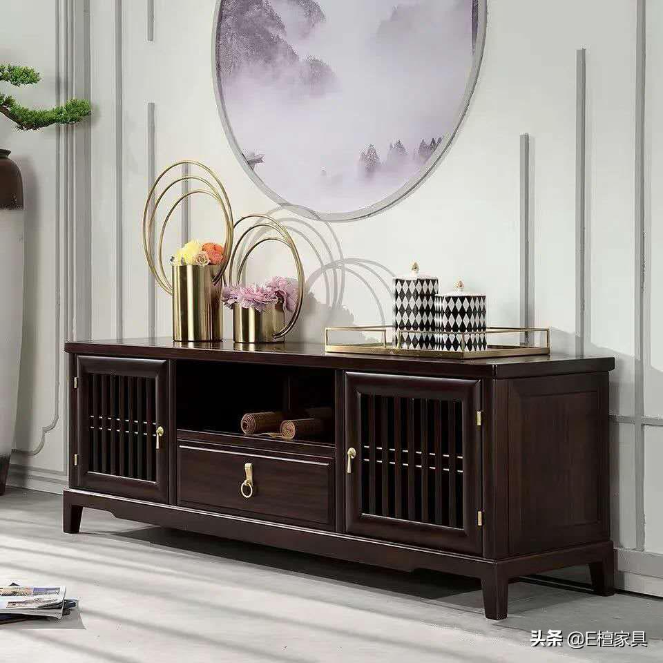 新中式电视柜两边放什么最好,新中式电视柜款式效果图