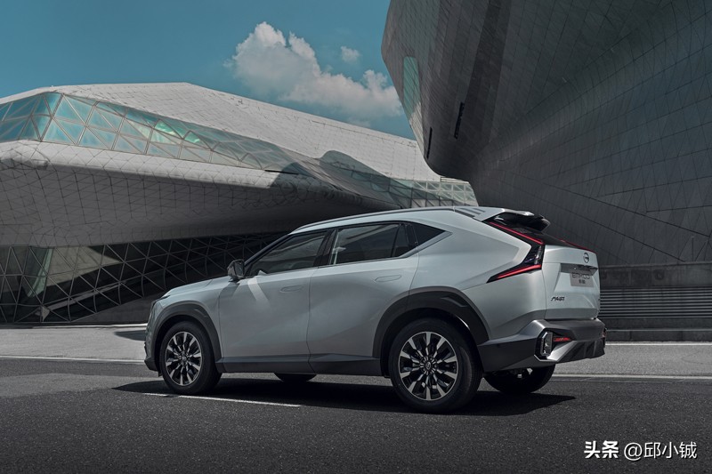 买车推荐15万左右suv,稳重or年轻10万级suv怎么选