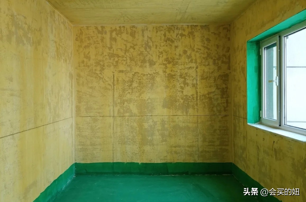 刮腻子怎么避免刷到玻璃上,刮腻子遇到坑怎么办