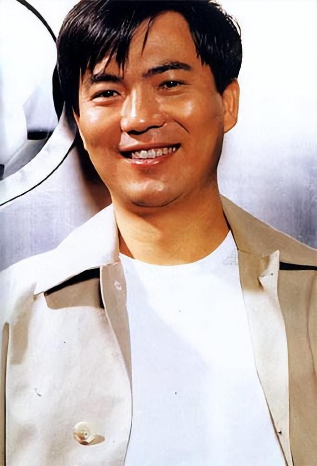 主持人黄健翔当年事件,黄健翔名嘴