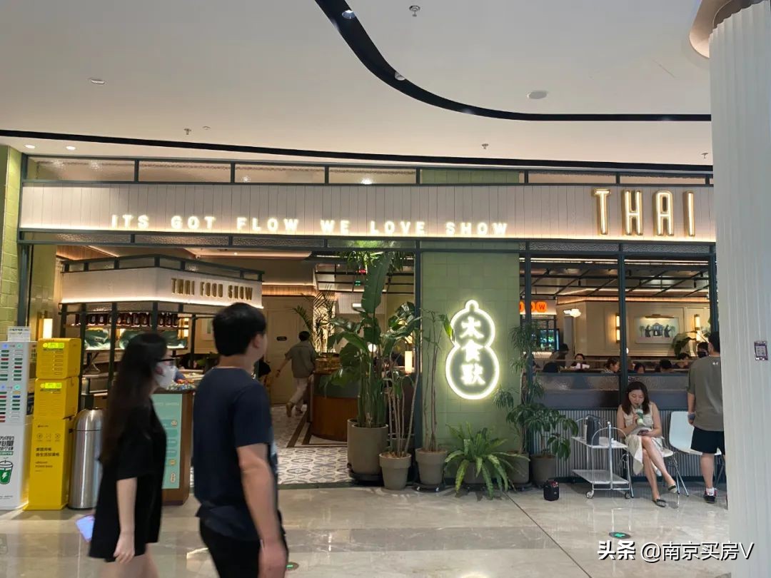 开业半年，来自江北虹悦城的降维打击
