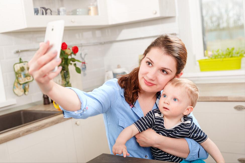 手机里宝宝的照片太多了,手机里最舍不得删的照片宝宝