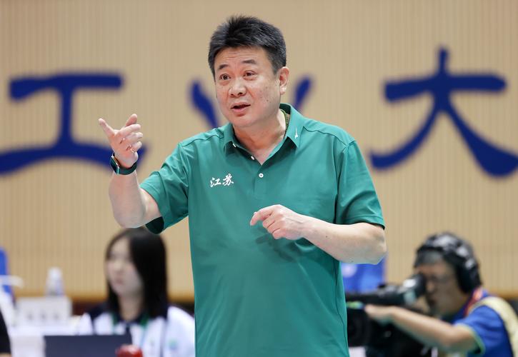 女排主教练蔡斌最新消息,蔡斌第一次担任国家女排主教练