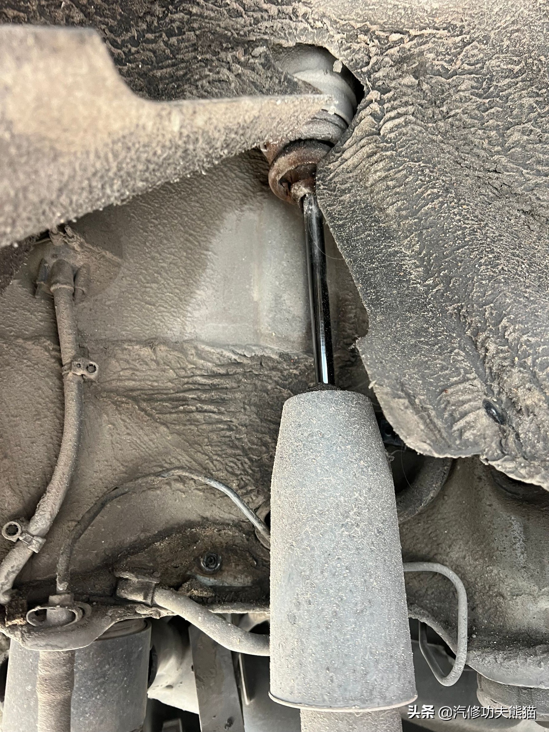 08年奥迪a6l机油压力不足,10年奥迪a6l2.8烧机油严重