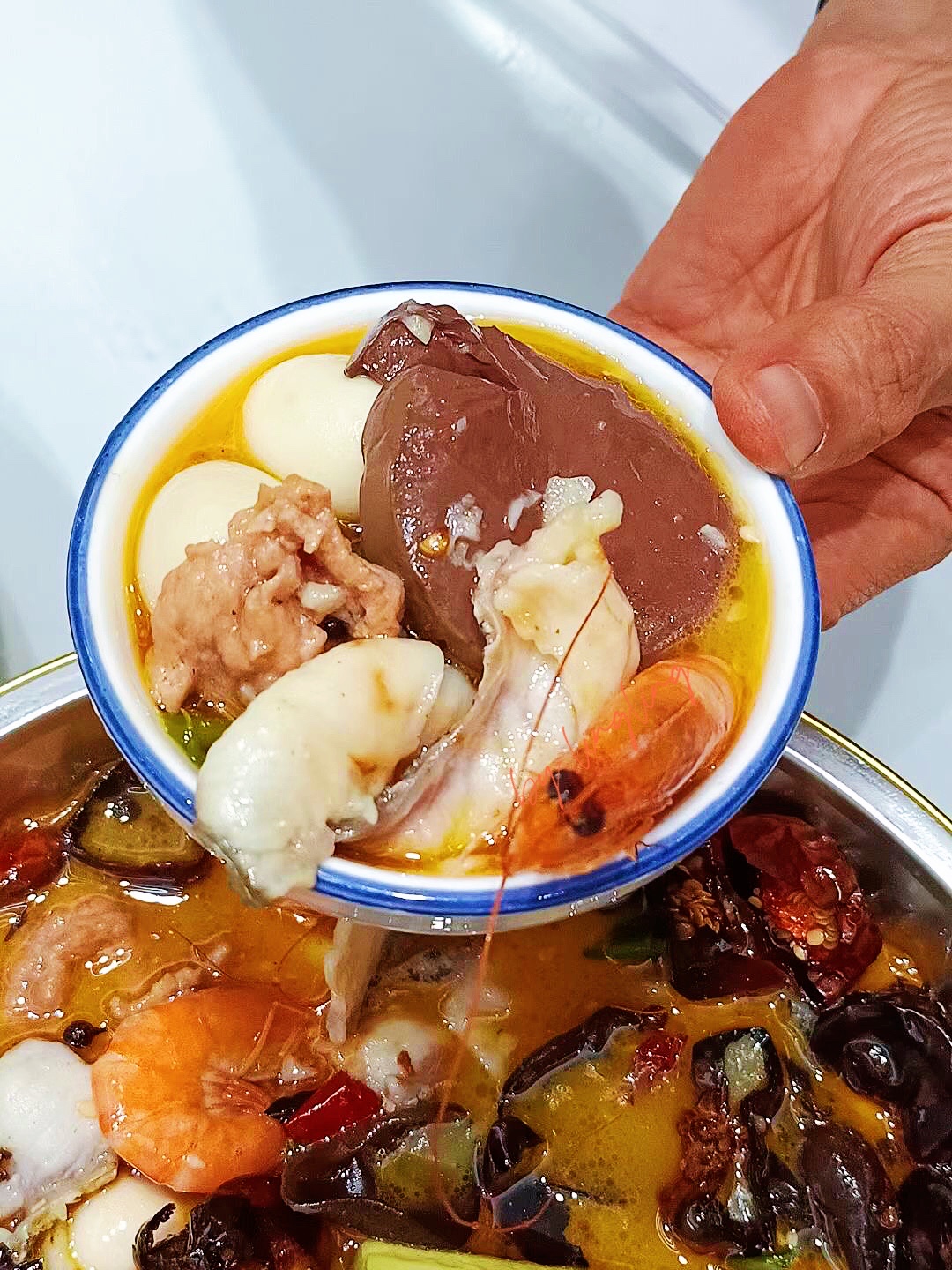 在厦门，8个朋友一桌外卖人均60不到，朋友夸我会持家