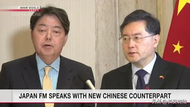 看到中国游客团今出境后韩国日本官方差距悬殊一个动口一个已动手