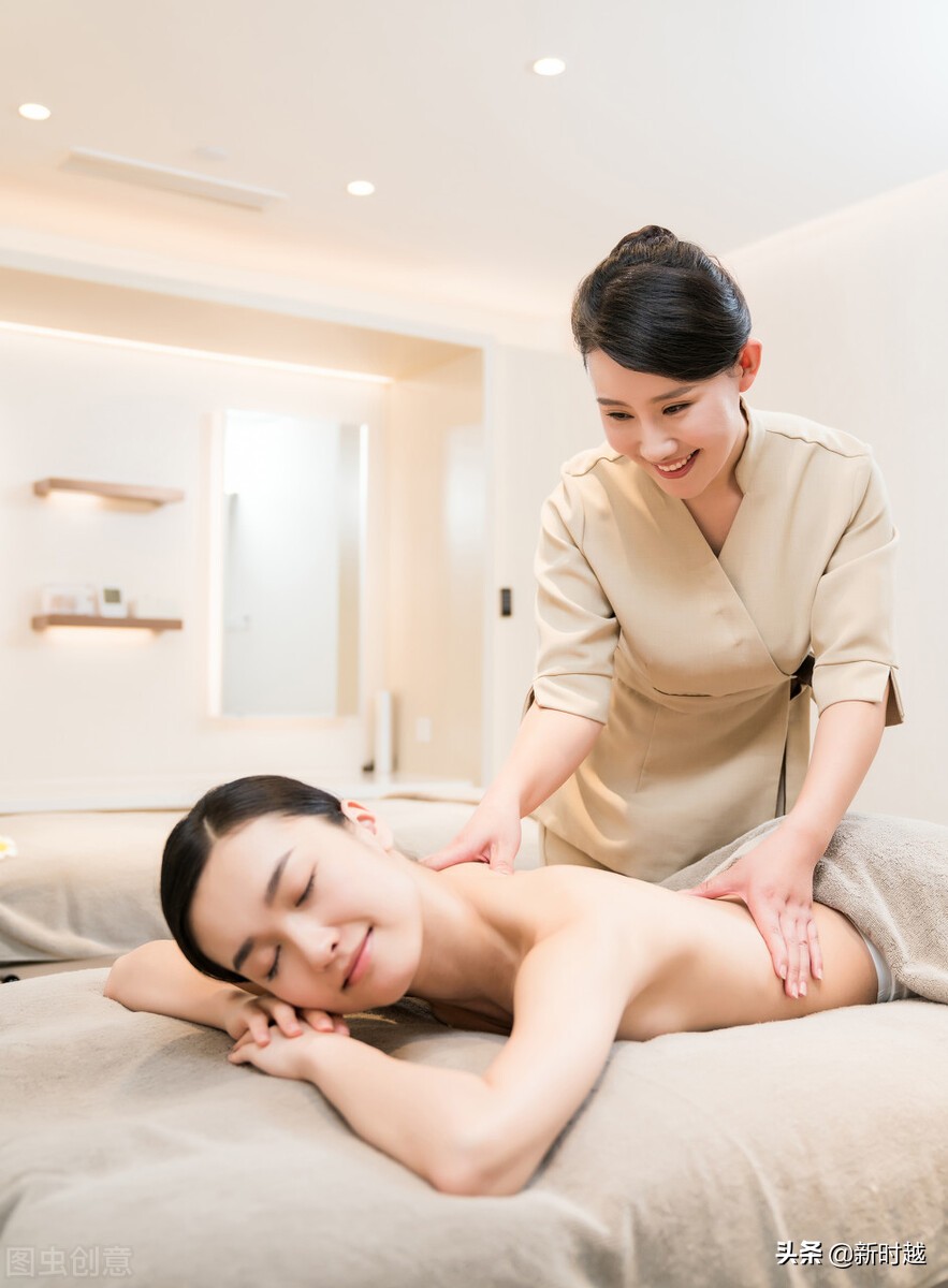 美容院新来的顾客进店怎么接待,美容院接待顾客的服务流程图片