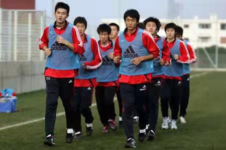 深圳队郜林陈涛,郜林被罚下场