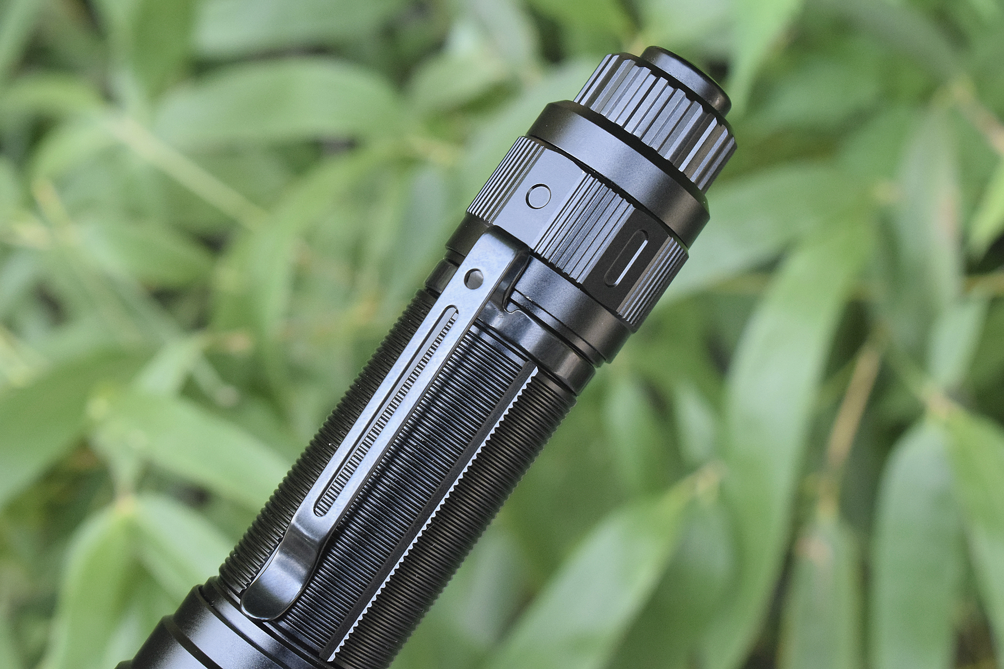 稳定高效,强光压制!Fenix菲尼克斯TK22TAC双模式战术手电体验