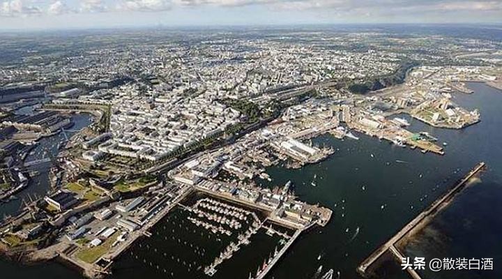 造一个航母有多难,造航母用多少吨钢板