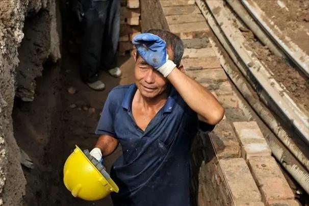 农民停工令最新政策,面对停工令农民工的生存谁来保障