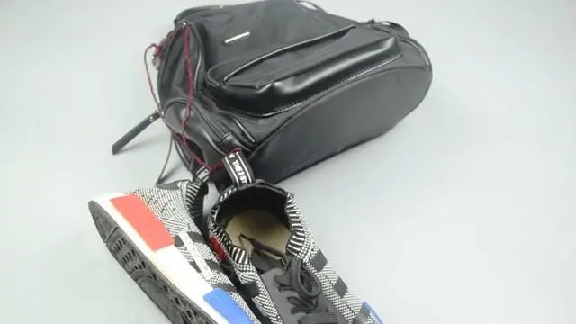 球鞋后跟有白色的小点点,球鞋尾巴的作用