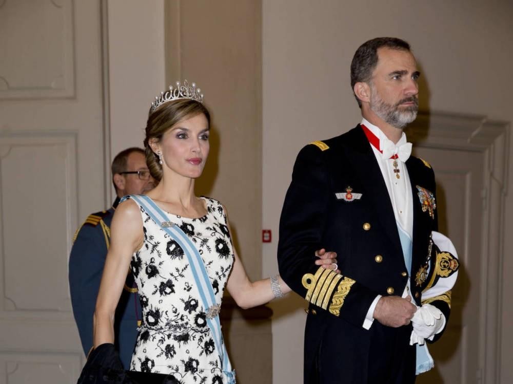 47岁西班牙王后现状,47岁西班牙王后颜值暴跌