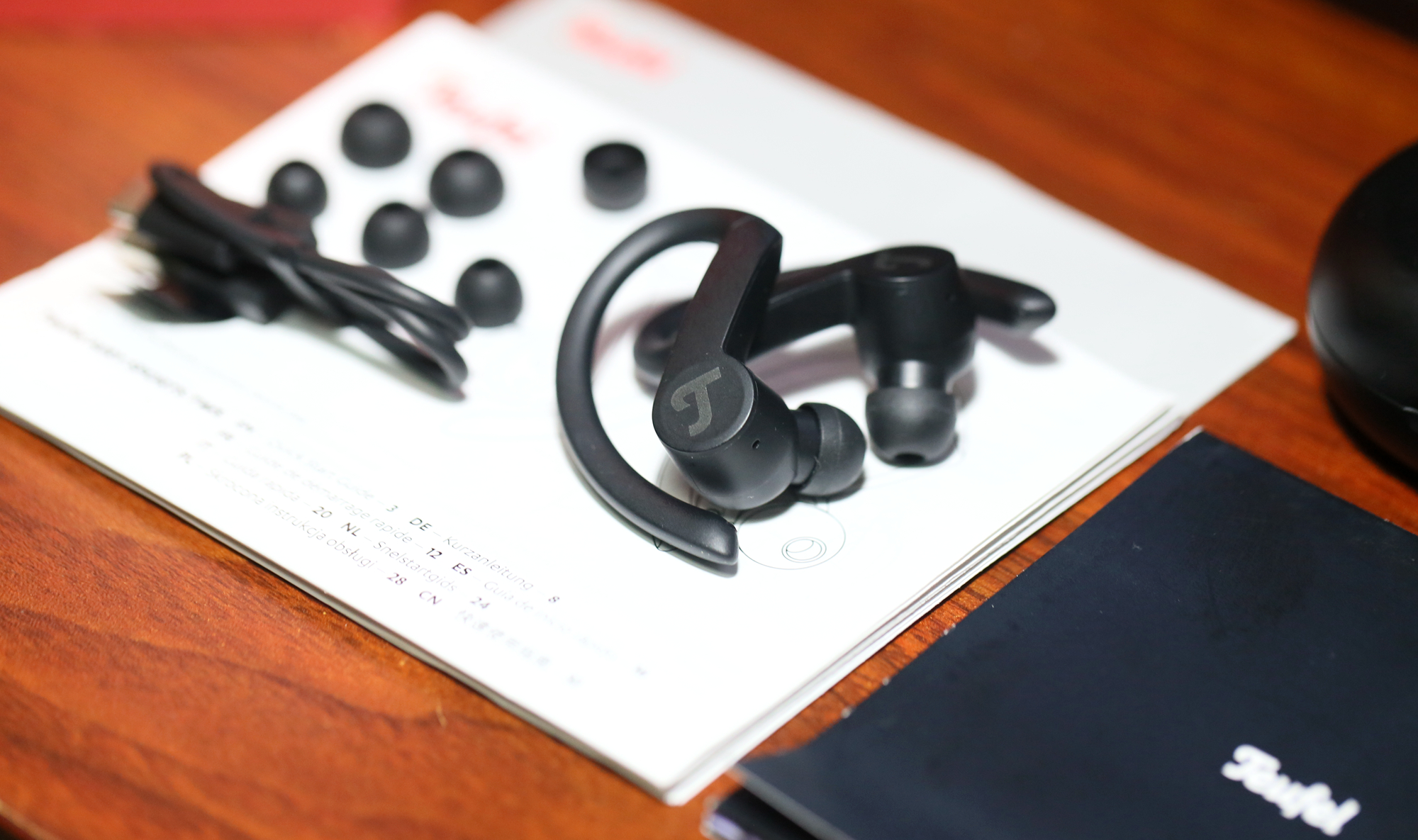 真正能防水的运动蓝牙耳机,运动蓝牙耳机音质安全