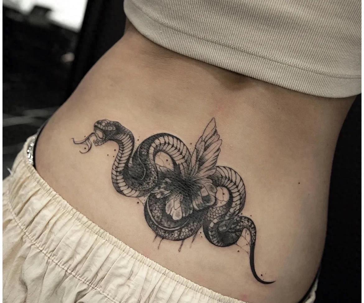 女生被发现纹身,如何正确看待女生身上有纹身