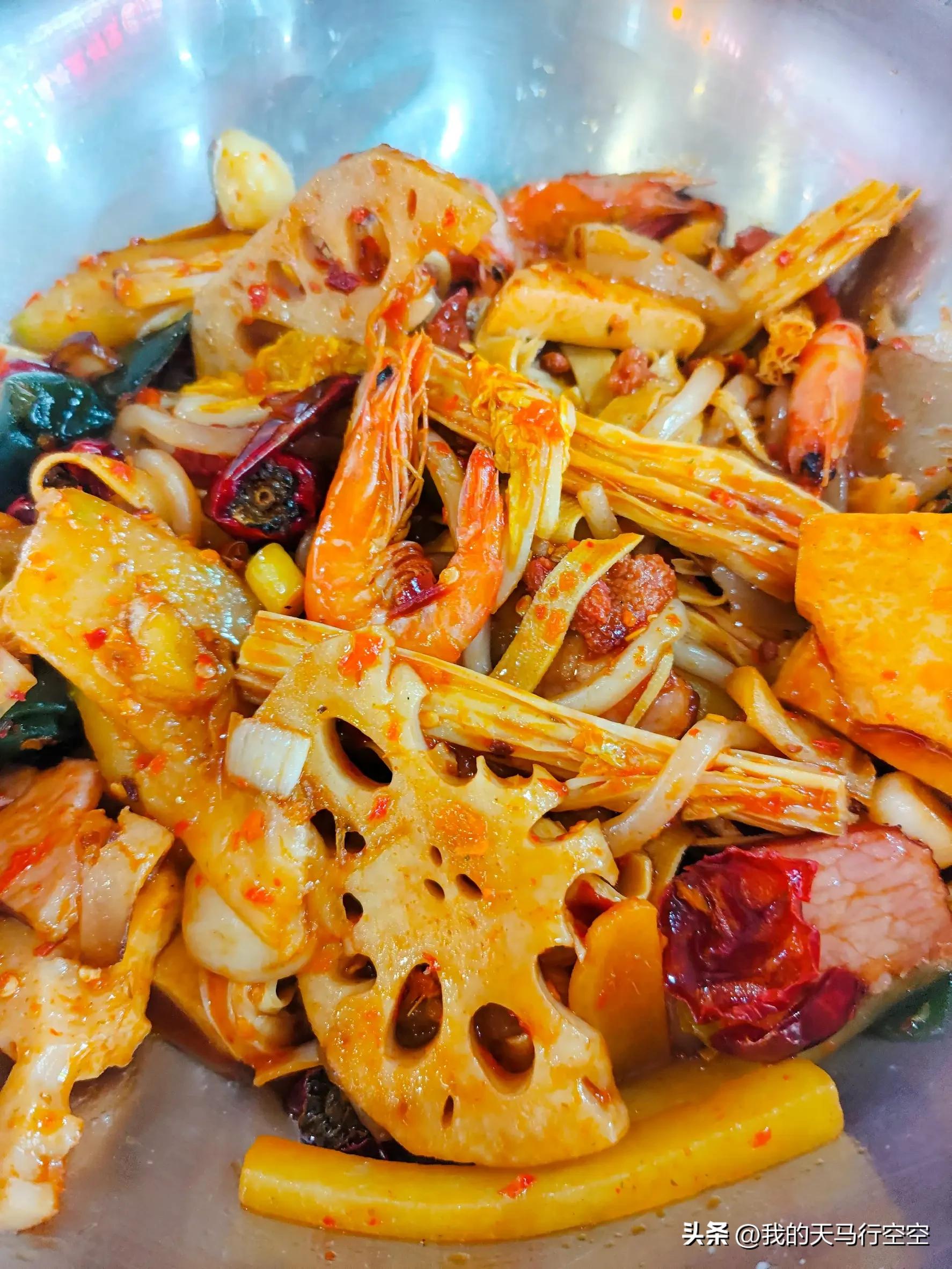 高高兴兴出门去垂头丧气回家来,高高兴兴地出门垂头丧气地回来