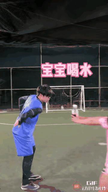 女朋友是不是平胸怎么验,被说平胸怎么安慰自己