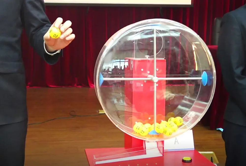 总成交182亿，8宗地溢价封顶！省交投、中腾拿下临平全改善宅地