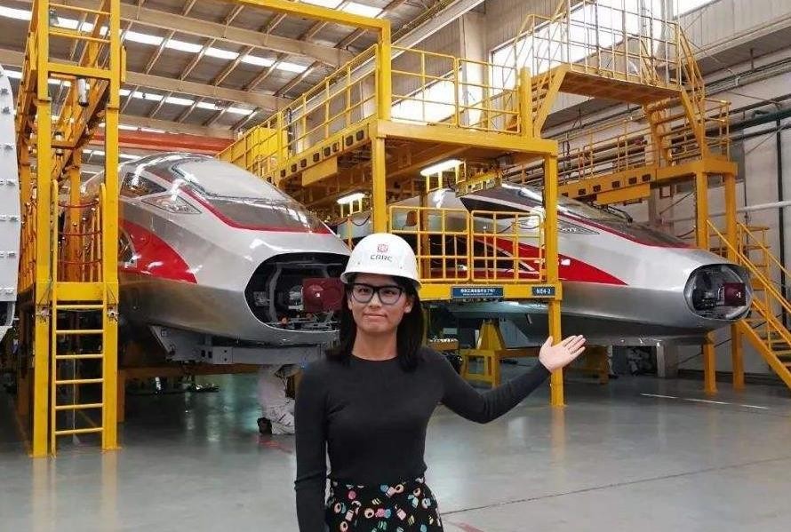 中国的高铁用了多少年走出国门的,我国高铁有多厉害跑得有多快