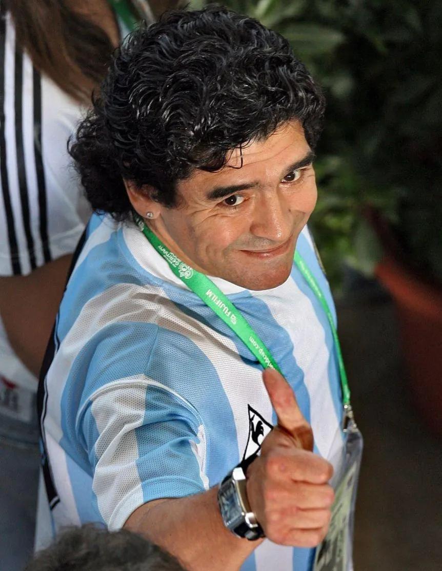 世界足坛史上最强前十球员排行,世界足坛前100排名