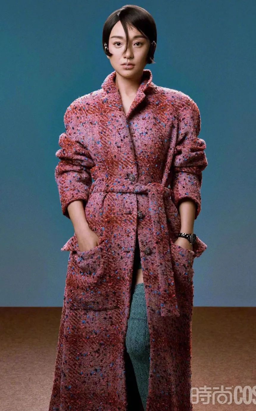 赵丽颖一头红发绚丽吸睛,赵丽颖红发造型