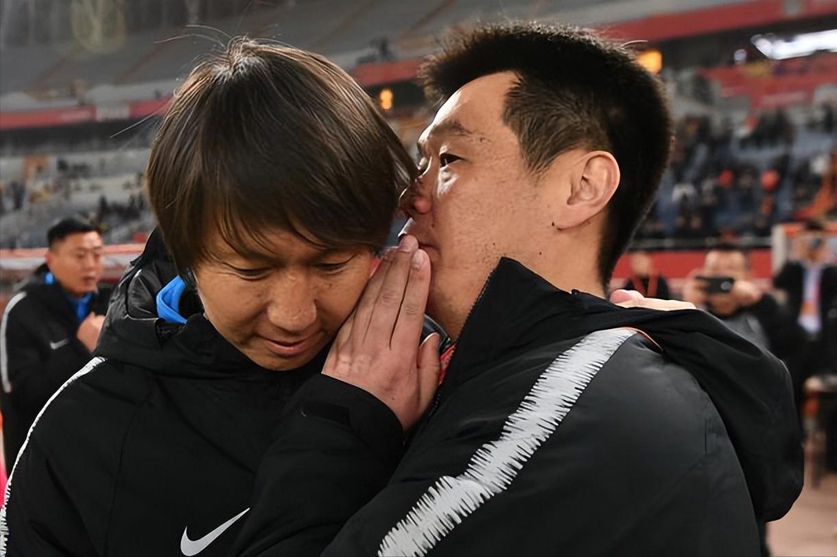 同病相怜！新西兰主帅暂缓签约，国足赢面增加，足协下死命令