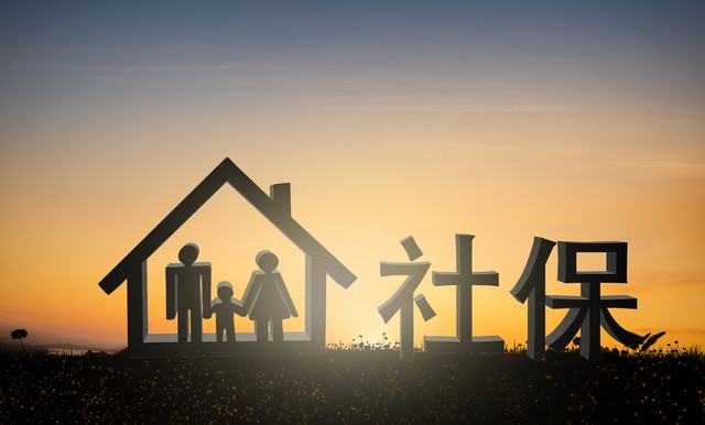 本月上班不满20天不交社保,上班四年不签合同不交社保怎么办