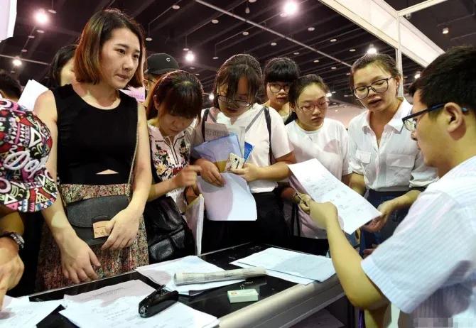 盘点就业前景最好的5大专业,中国未来十大高薪专业