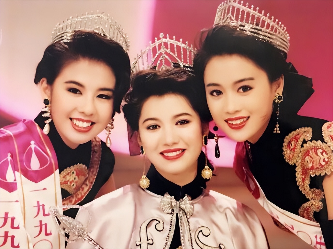 最新各届港姐冠军,去年港姐有哪位星二代参加