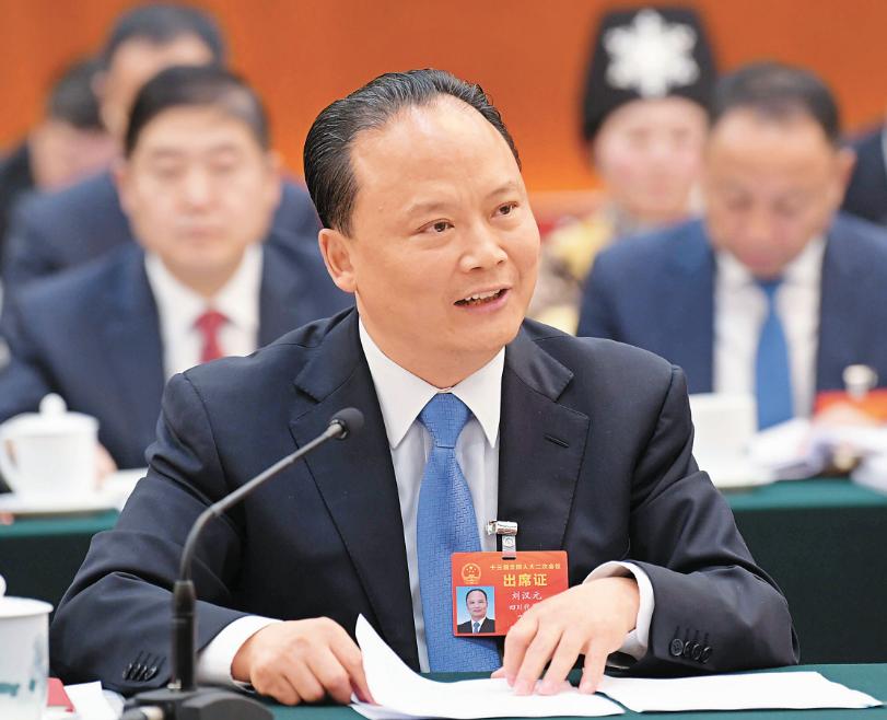 养鱼老板靠什么赚钱,一个养鱼池怎样经营才能挣到钱