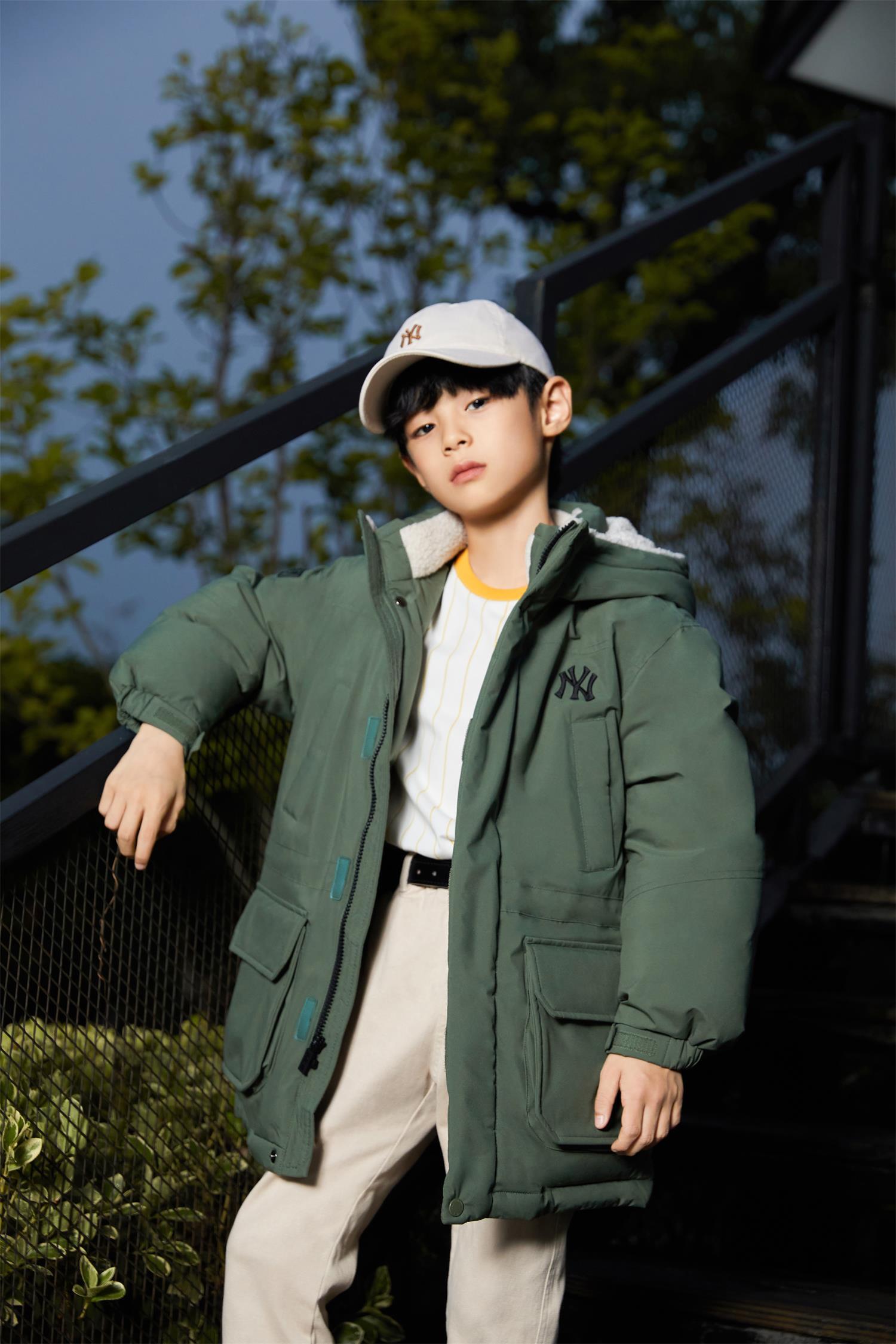 mlb女童装潮款高级感,潮流色彩拼图解锁潮童秋冬密码