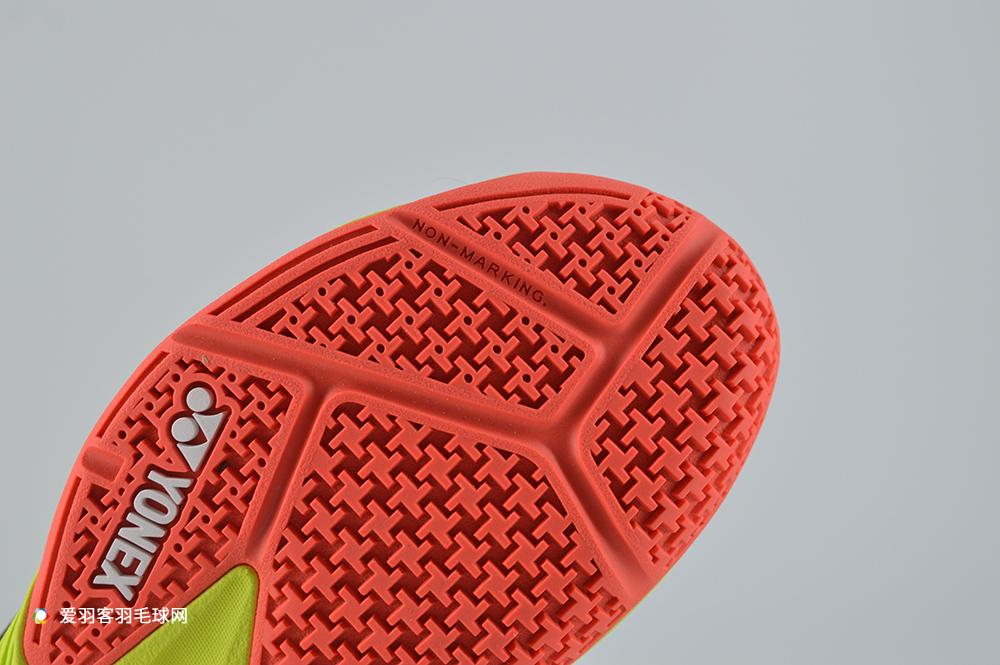 尤尼克斯羽毛球鞋林丹款17款,尤尼克斯林丹cfz二代