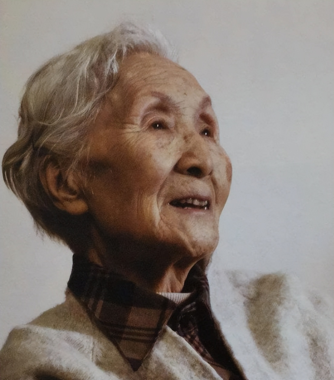 07年钱学森在96岁生日宴上，认出一老人后激动发问：你有几个孩子