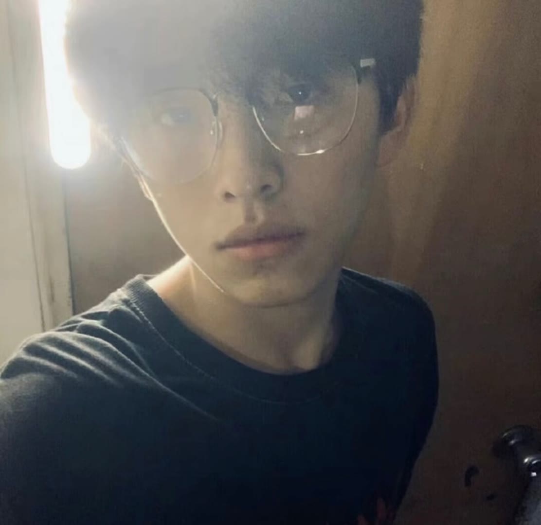 氛围感男生头像真人戴耳机,氛围感男生头像成熟稳重高清