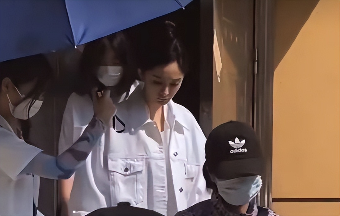 内娱小天后杨幂,内娱杨幂地位