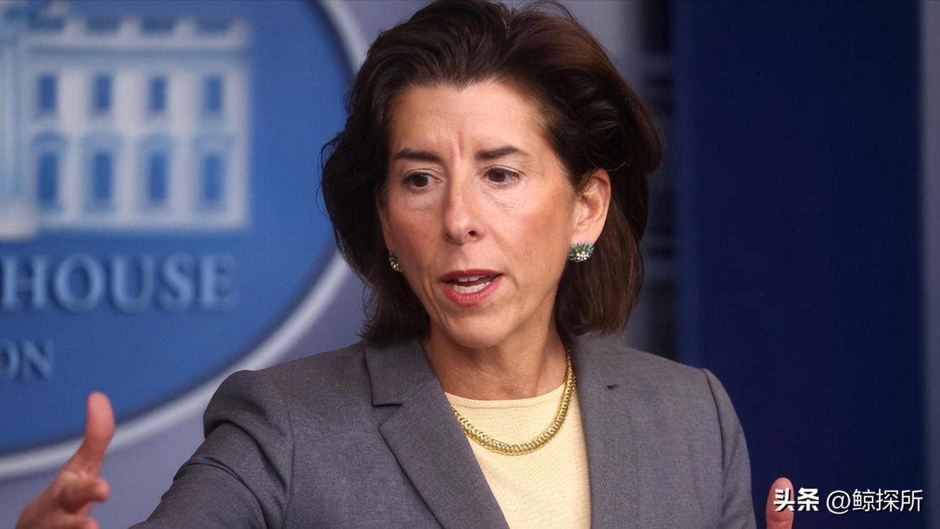 中国刚增持完200亿美债，美就下狠手，美*官高**：维持对华关税惩罚