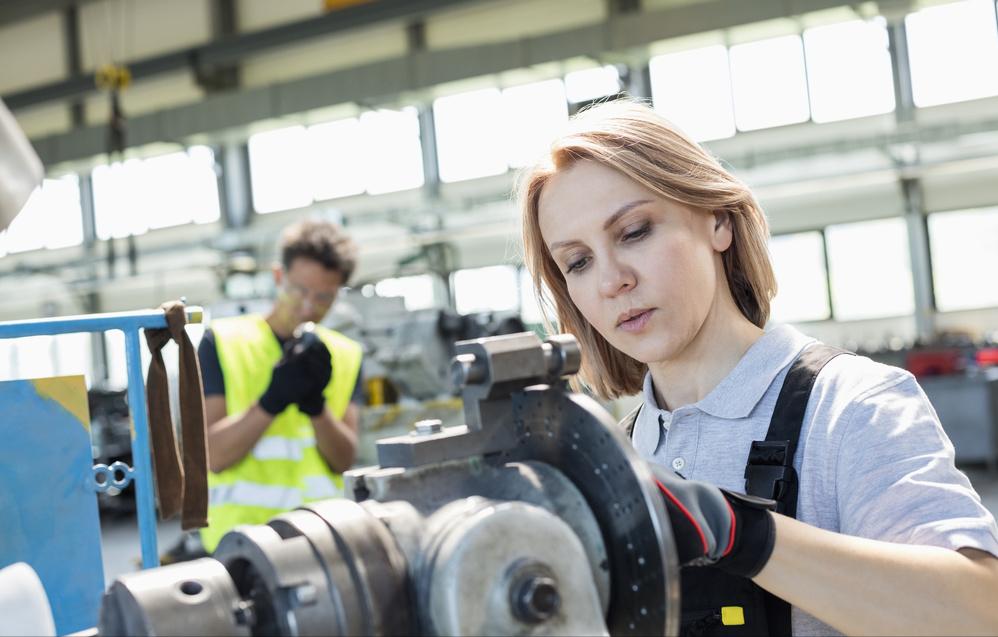 零基础转行机械行业来得及吗,学挖机学徒的十大忠告